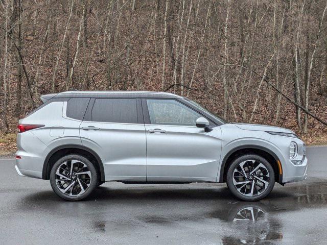 new 2024 Mitsubishi Outlander car, priced at $36,562