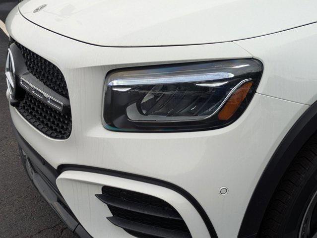 new 2025 Mercedes-Benz GLB 250 car, priced at $54,125
