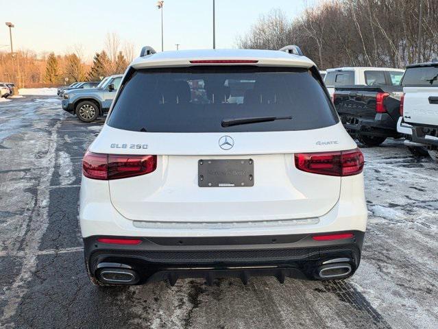 new 2025 Mercedes-Benz GLB 250 car, priced at $54,125