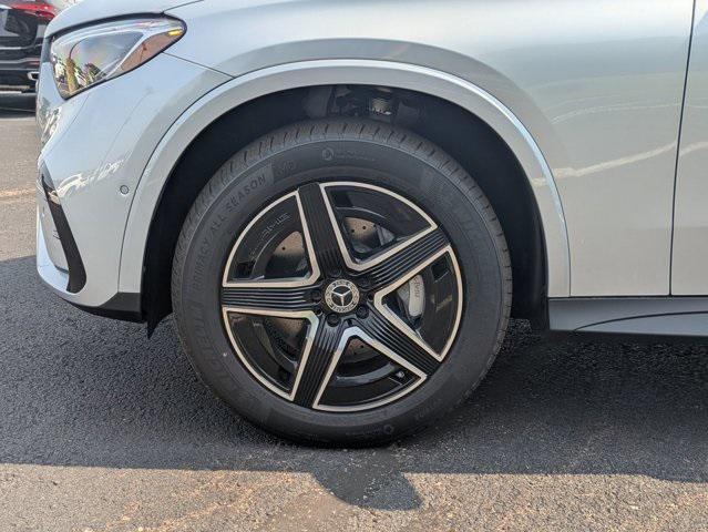 new 2025 Mercedes-Benz GLC 300 car, priced at $65,120