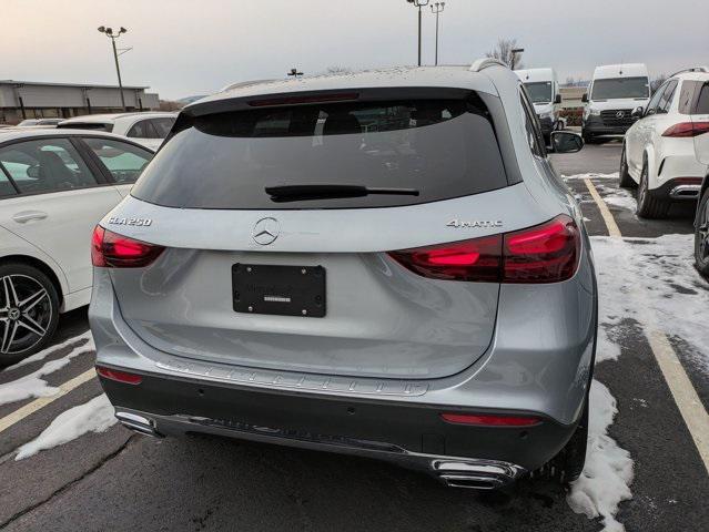 new 2025 Mercedes-Benz GLA 250 car, priced at $51,205