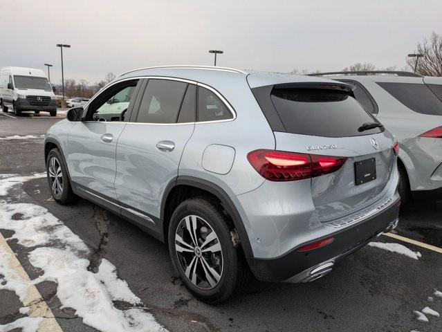 new 2025 Mercedes-Benz GLA 250 car, priced at $51,205