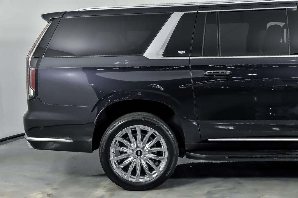 used 2023 Cadillac Escalade ESV car, priced at $65,995