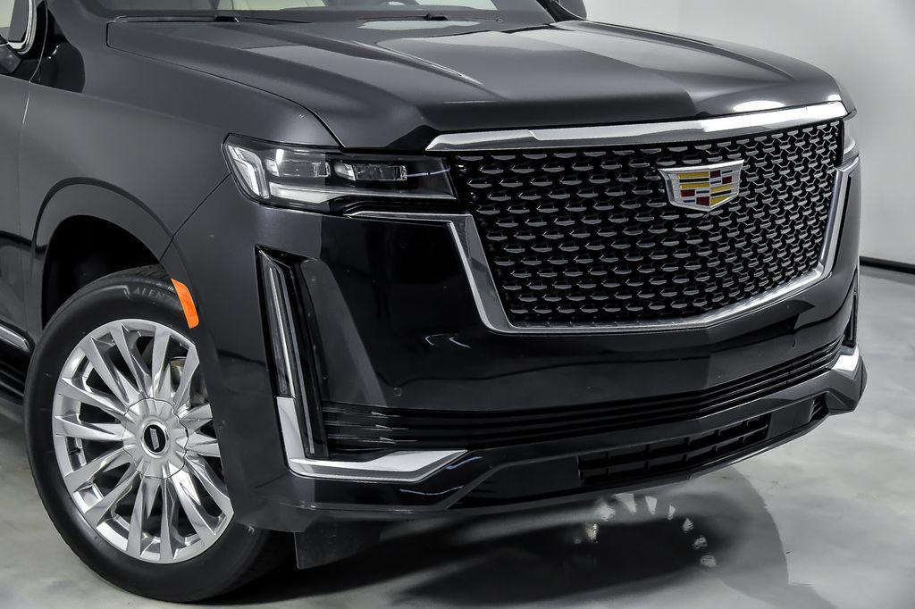 used 2023 Cadillac Escalade ESV car, priced at $65,995