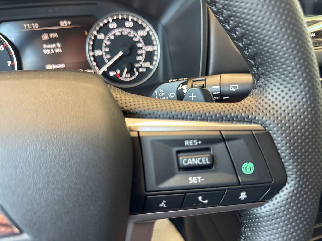 new 2025 Mitsubishi Outlander car, priced at $35,950