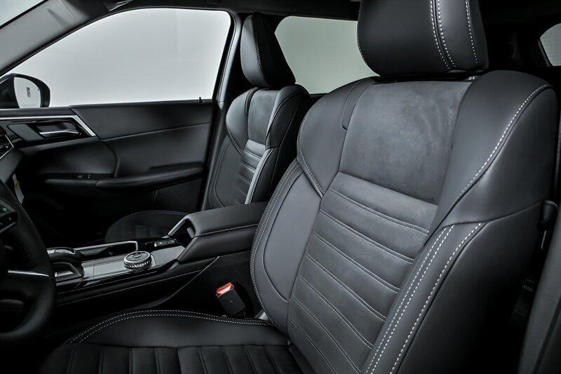 new 2025 Mitsubishi Outlander car, priced at $41,280