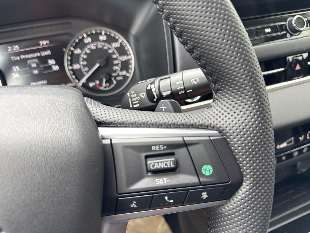 new 2025 Mitsubishi Outlander car, priced at $40,285