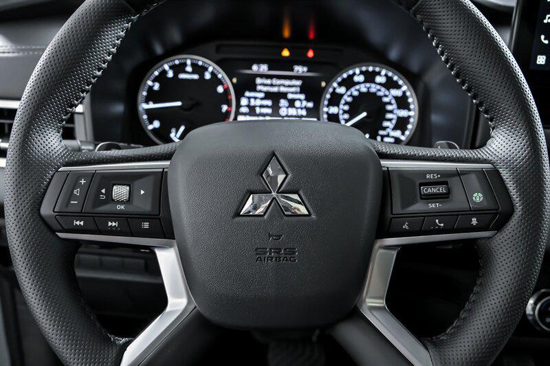 new 2025 Mitsubishi Outlander car, priced at $41,280