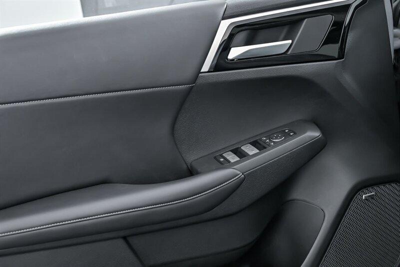 new 2025 Mitsubishi Outlander car, priced at $39,024