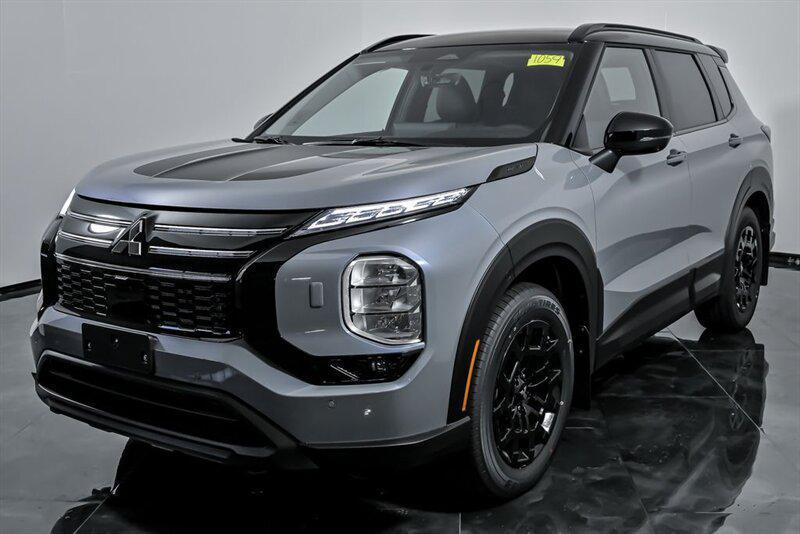 new 2025 Mitsubishi Outlander car, priced at $39,024