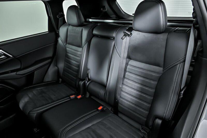 new 2025 Mitsubishi Outlander car, priced at $39,024