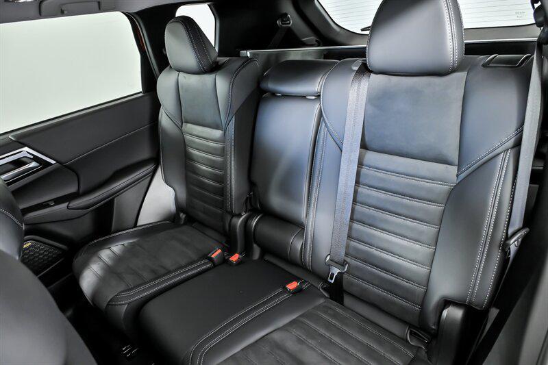 new 2025 Mitsubishi Outlander car, priced at $39,345