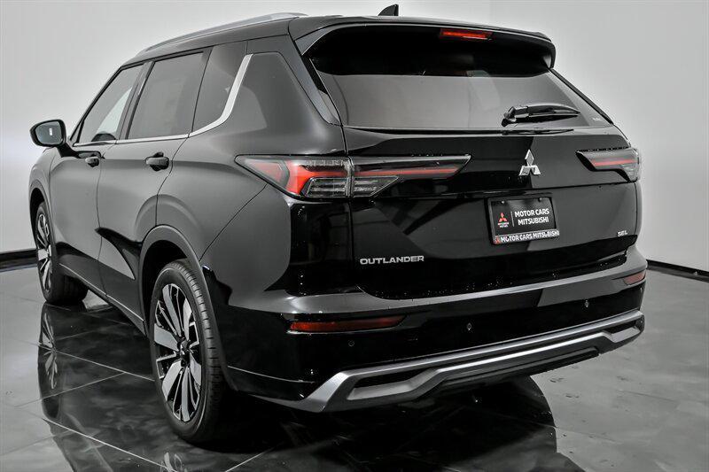 new 2025 Mitsubishi Outlander car, priced at $39,345