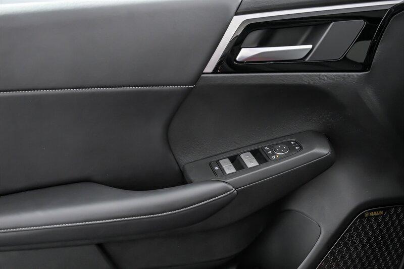 new 2025 Mitsubishi Outlander car, priced at $39,345