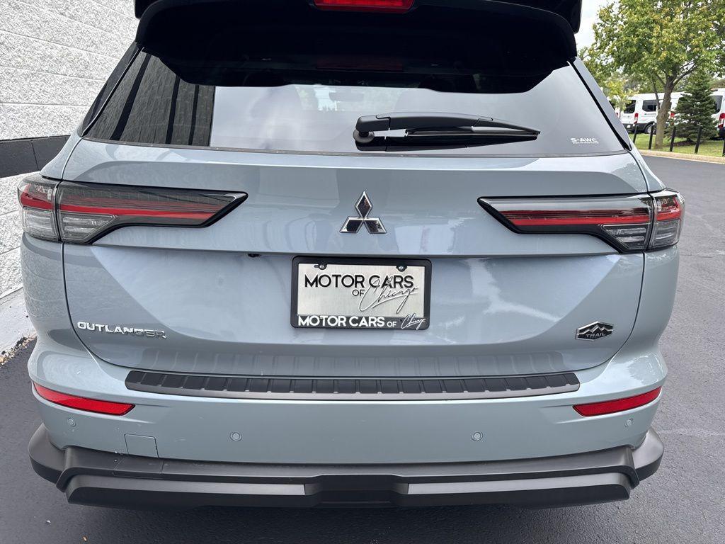 new 2025 Mitsubishi Outlander car, priced at $42,115