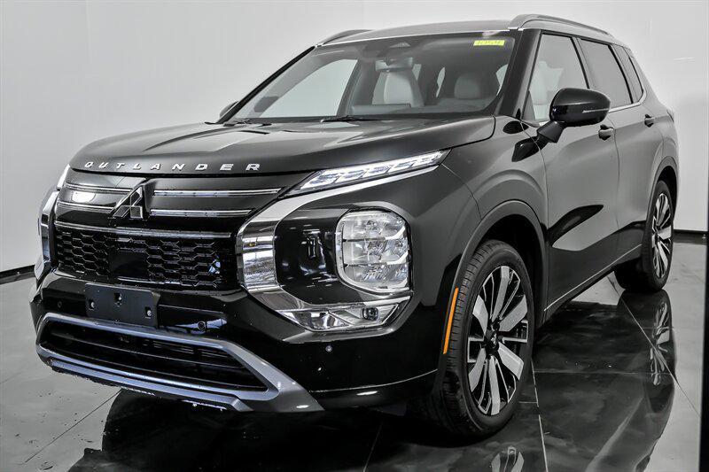 new 2025 Mitsubishi Outlander car, priced at $40,821