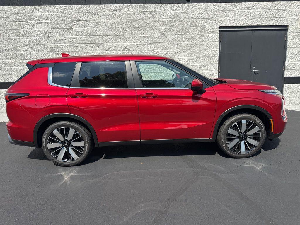 new 2025 Mitsubishi Outlander car, priced at $39,845