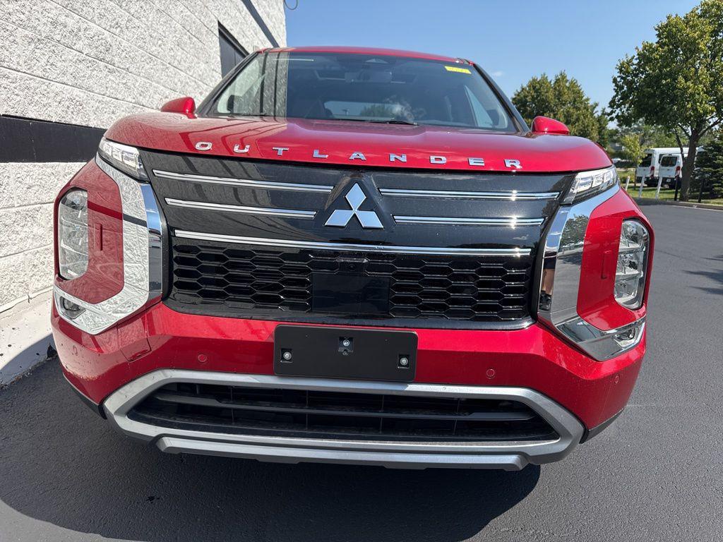 new 2025 Mitsubishi Outlander car, priced at $39,845