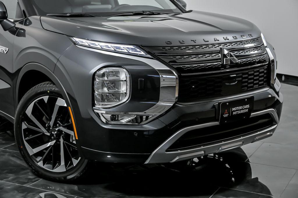 new 2025 Mitsubishi Outlander PHEV car, priced at $46,040