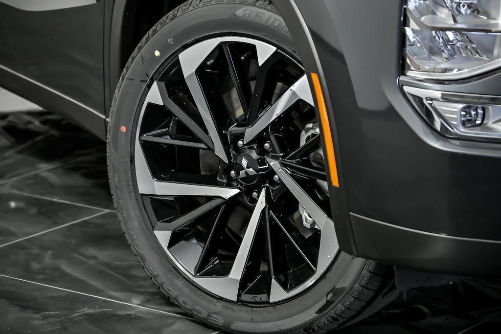 new 2025 Mitsubishi Outlander PHEV car, priced at $44,785
