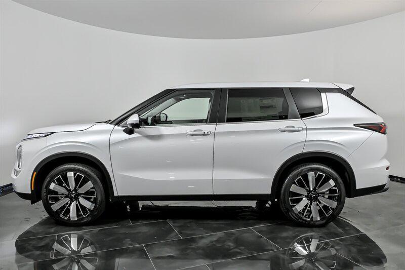new 2025 Mitsubishi Outlander car, priced at $37,575