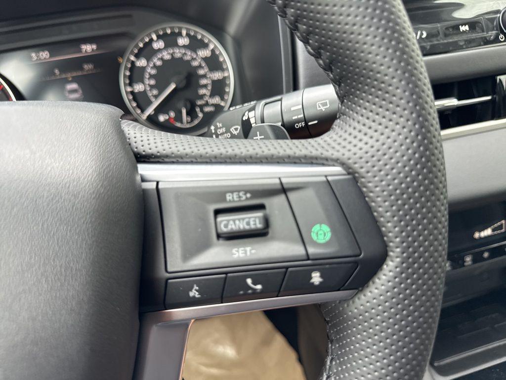 new 2025 Mitsubishi Outlander car, priced at $40,285