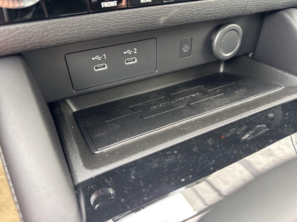 new 2025 Mitsubishi Outlander car, priced at $40,285