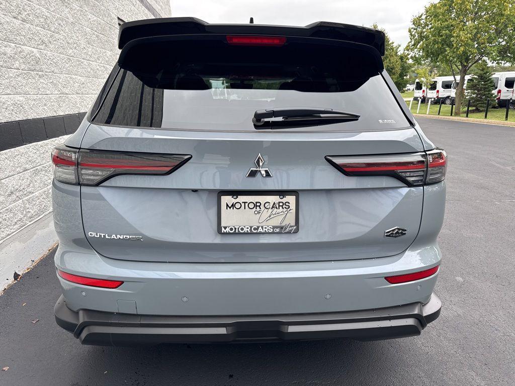 new 2025 Mitsubishi Outlander car, priced at $40,285