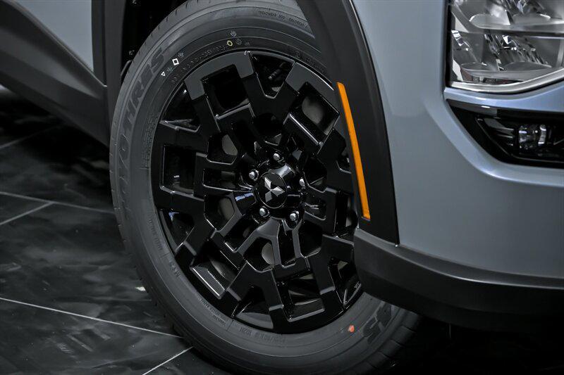 new 2025 Mitsubishi Outlander car, priced at $39,024