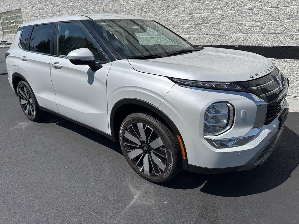 new 2025 Mitsubishi Outlander car, priced at $36,645