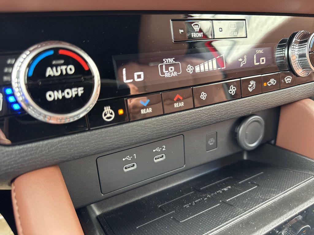 new 2025 Mitsubishi Outlander car, priced at $44,995