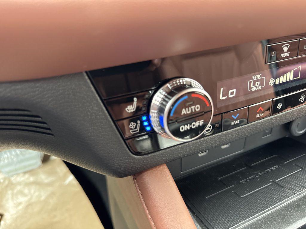 new 2025 Mitsubishi Outlander car, priced at $44,995