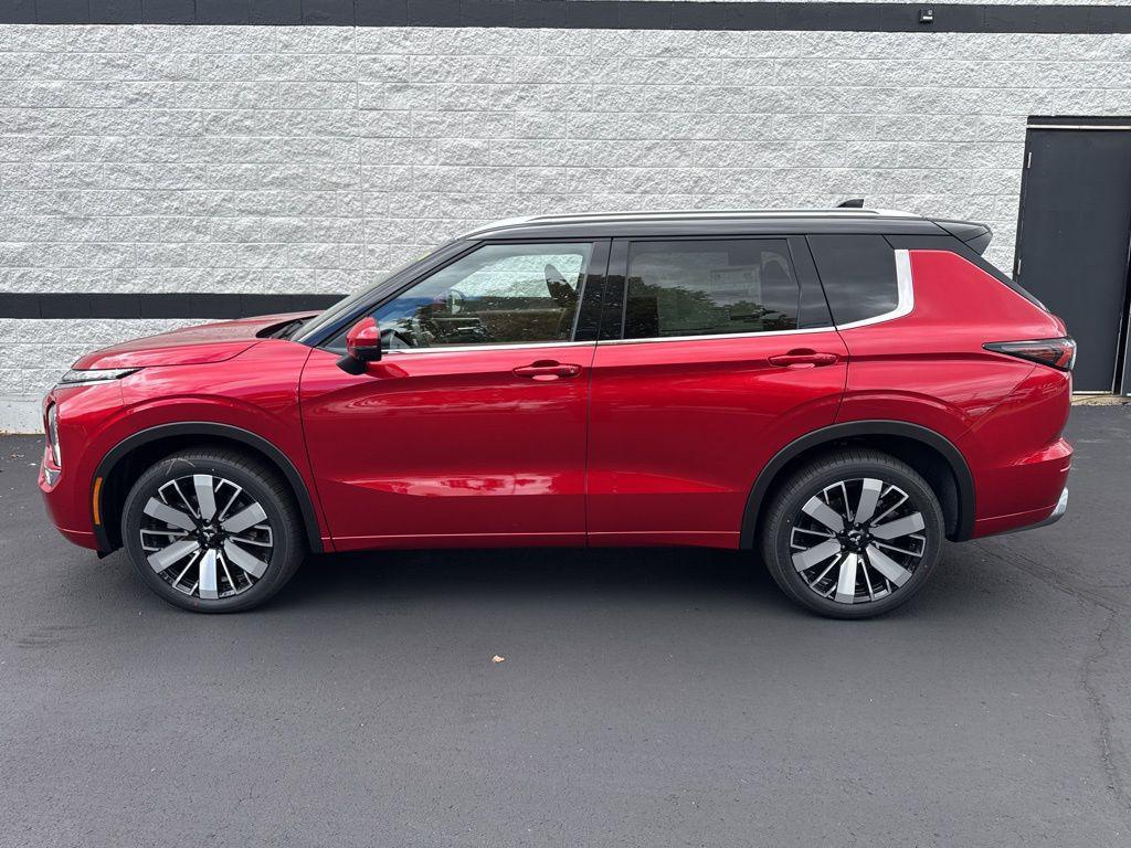 new 2025 Mitsubishi Outlander car, priced at $44,995