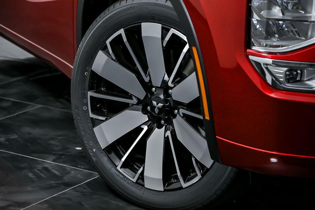 new 2025 Mitsubishi Outlander car, priced at $44,995