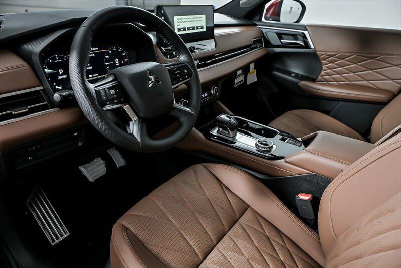 new 2025 Mitsubishi Outlander car, priced at $44,495