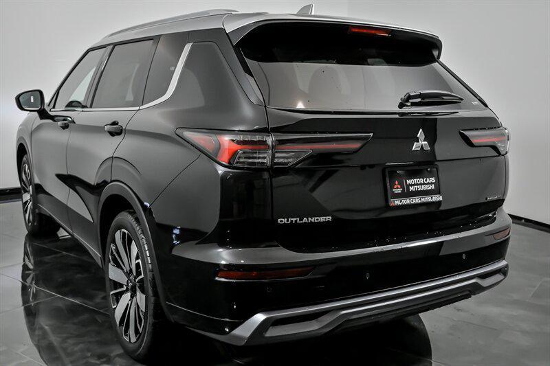 new 2025 Mitsubishi Outlander car, priced at $42,725