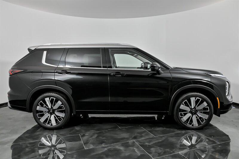 new 2025 Mitsubishi Outlander car, priced at $42,725