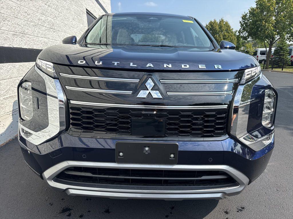 new 2025 Mitsubishi Outlander car, priced at $36,050