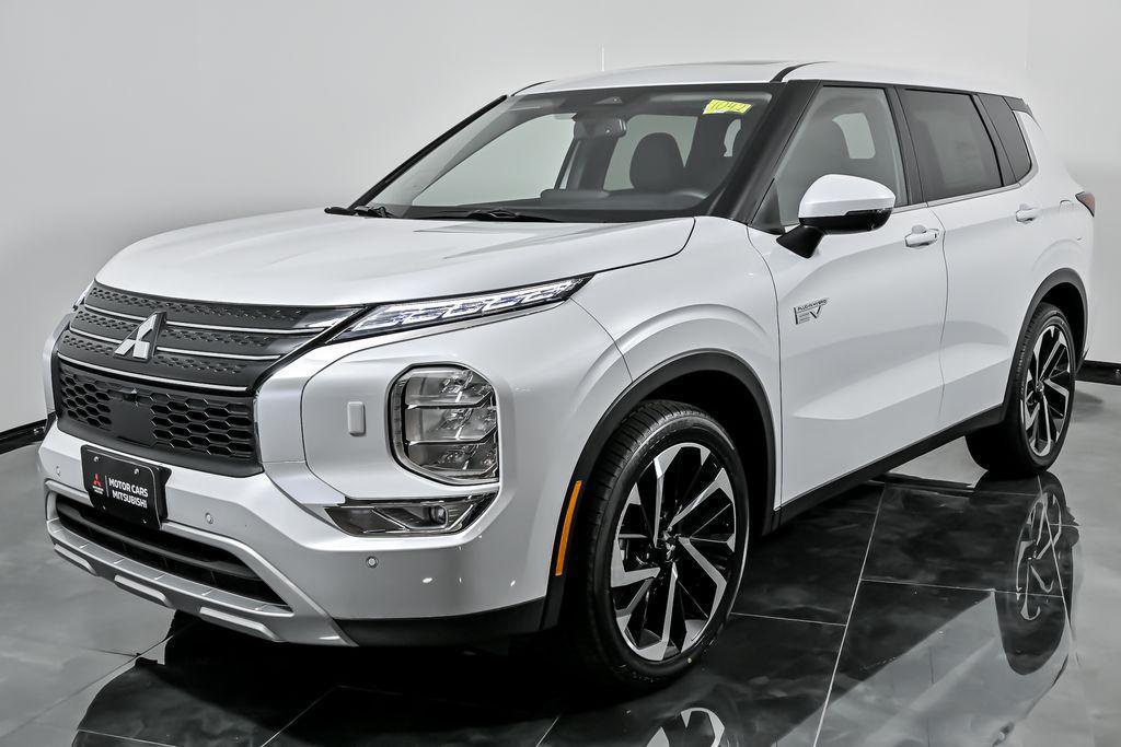 new 2025 Mitsubishi Outlander PHEV car, priced at $44,605