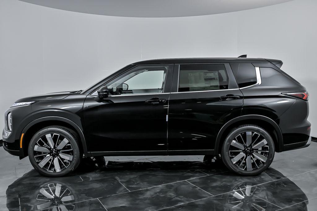 new 2025 Mitsubishi Outlander car, priced at $36,275