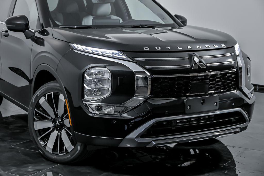 new 2025 Mitsubishi Outlander car, priced at $36,275