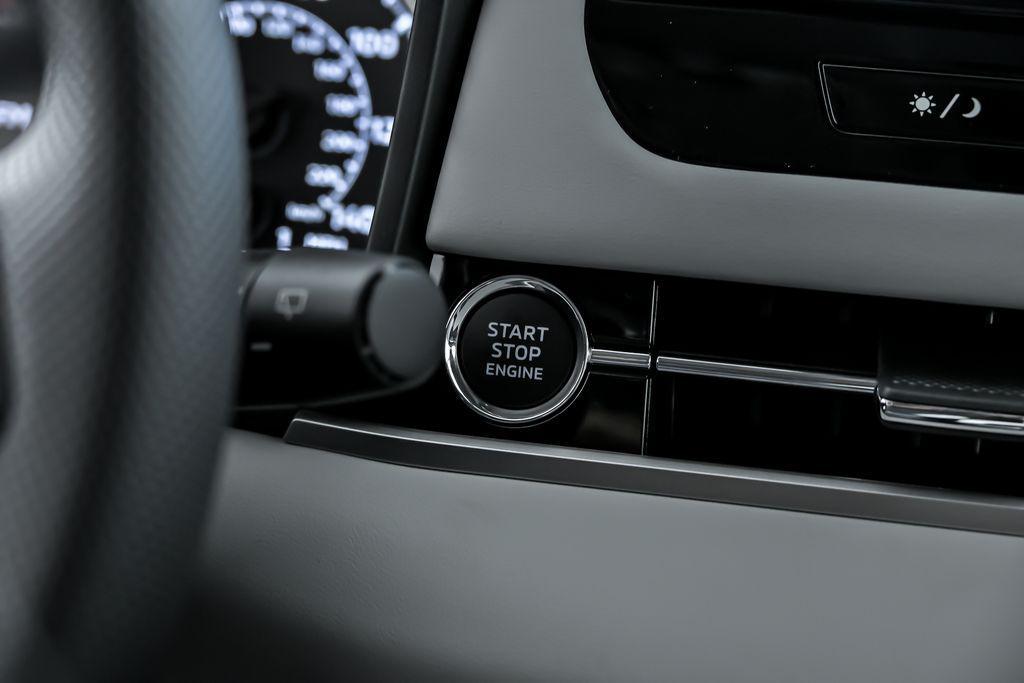 new 2025 Mitsubishi Outlander car, priced at $36,275
