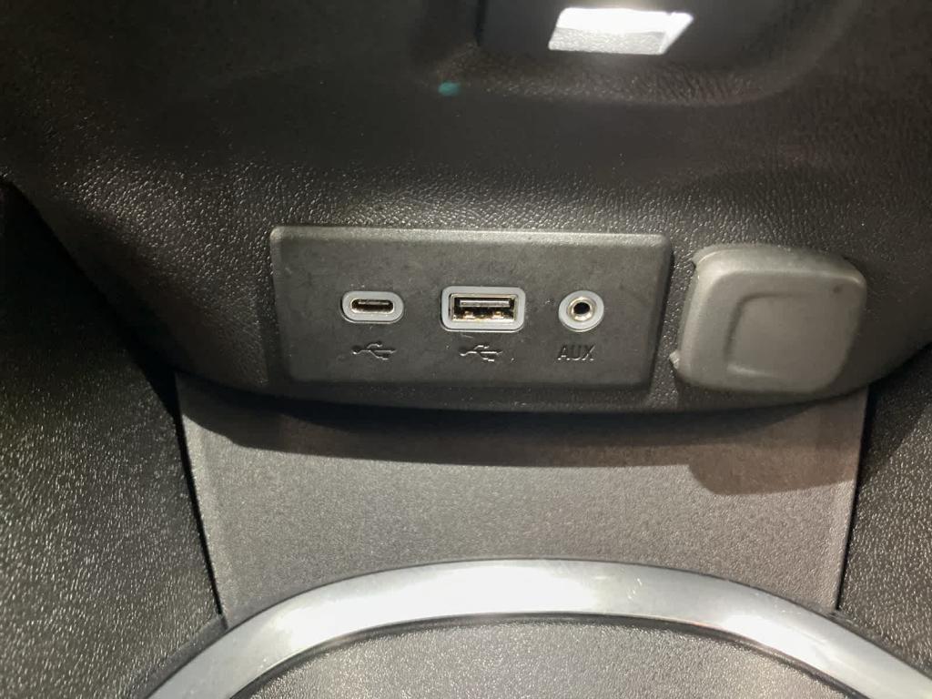 used 2025 Chevrolet Malibu car, priced at $19,995