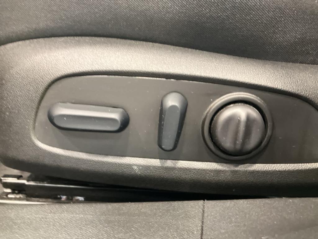 used 2025 Chevrolet Malibu car, priced at $19,995