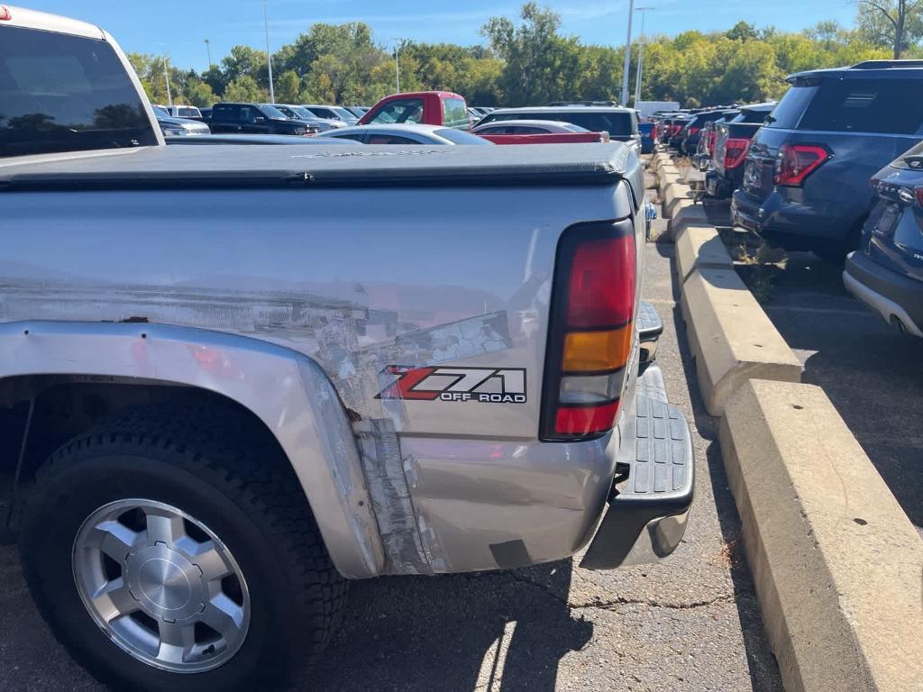 used 2005 GMC Sierra 1500 car, priced at $2,900