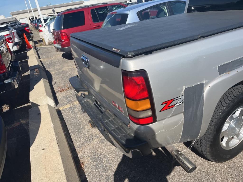 used 2005 GMC Sierra 1500 car, priced at $2,900