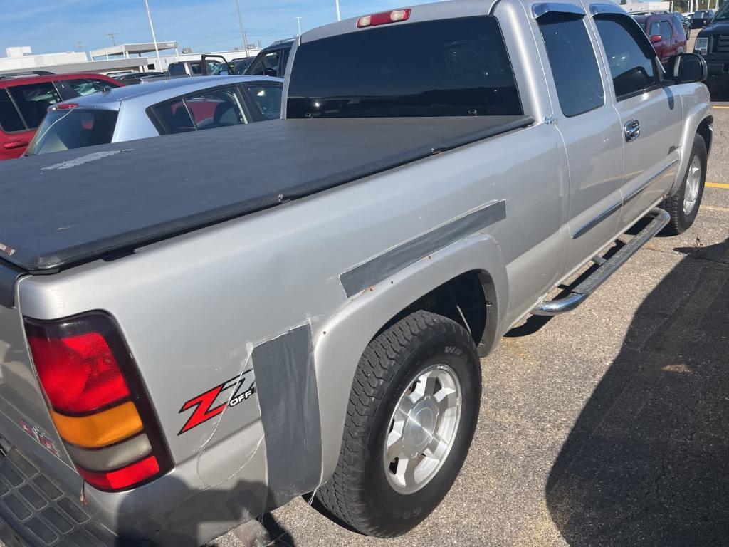 used 2005 GMC Sierra 1500 car, priced at $2,900