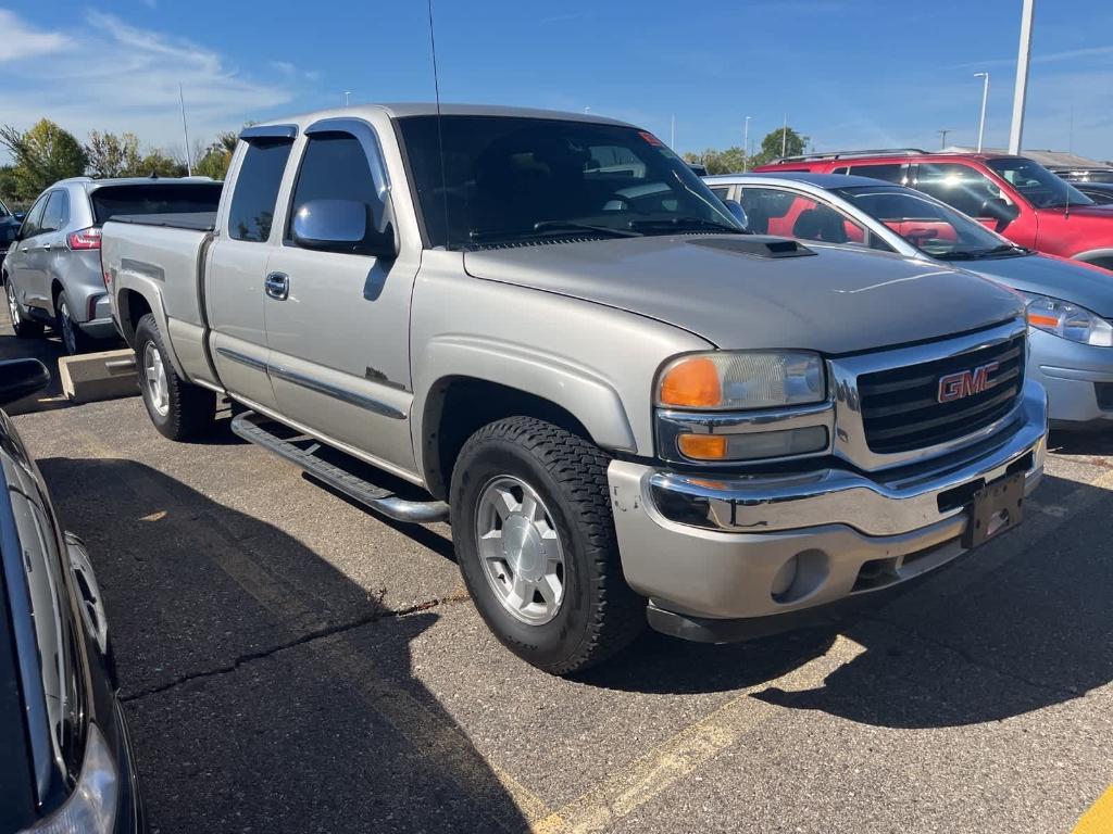used 2005 GMC Sierra 1500 car, priced at $2,900