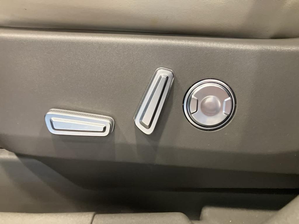 used 2024 Lincoln Nautilus car, priced at $44,995