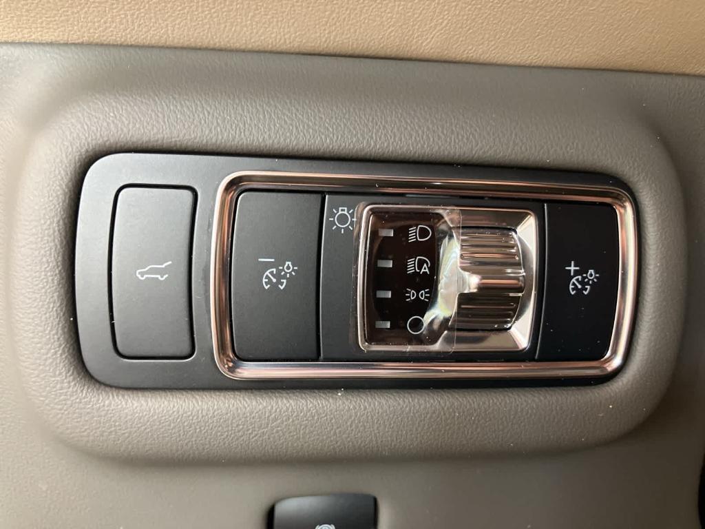 used 2024 Lincoln Nautilus car, priced at $44,995